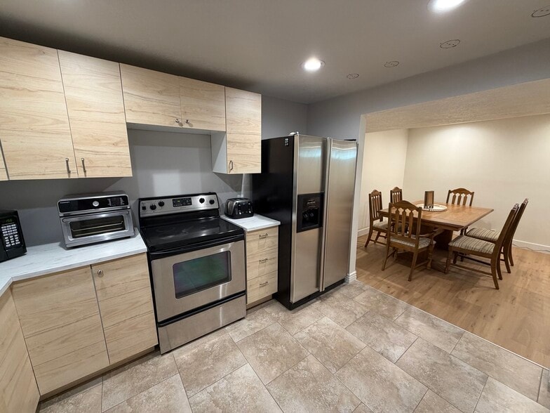 Building Photo - 7050 S 2780 E