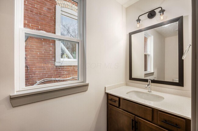 Building Photo - 90 N Princeton Ave