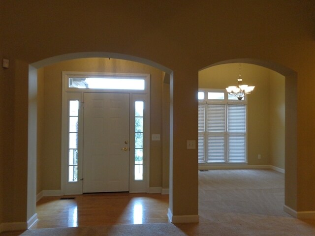 Building Photo - 724 Wyntree N