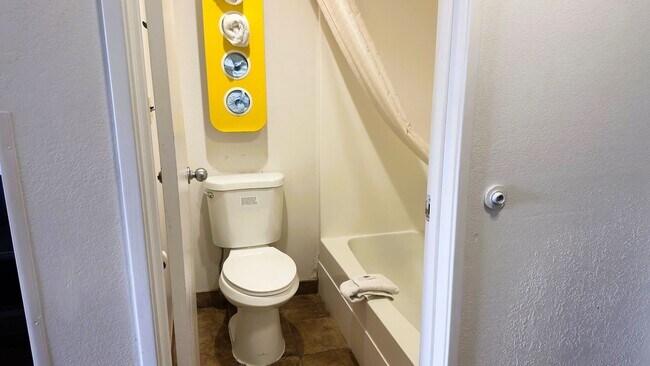 Building Photo - Motel 6- East Side