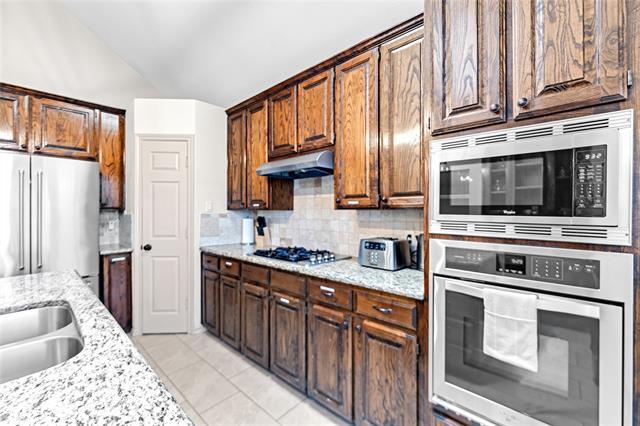 Building Photo - 5202 Heatherdale Dr