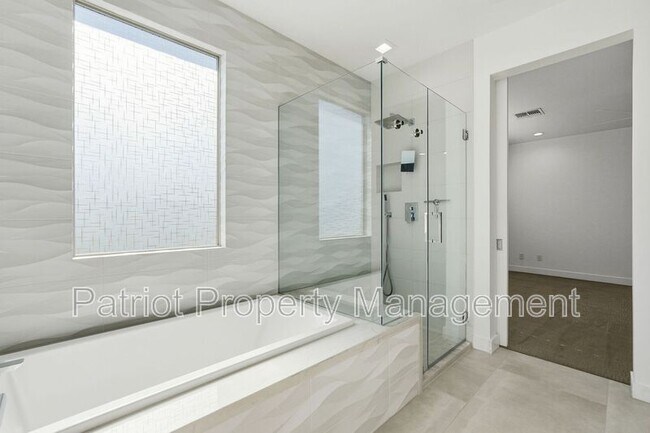 Building Photo - 7347 E Vista Bonita Dr