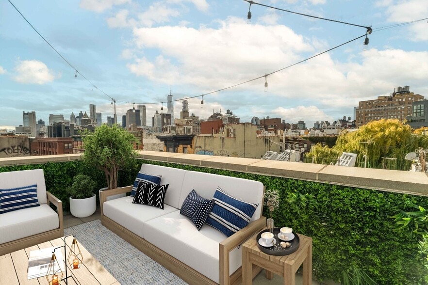 Building Photo - 242 Elizabeth St