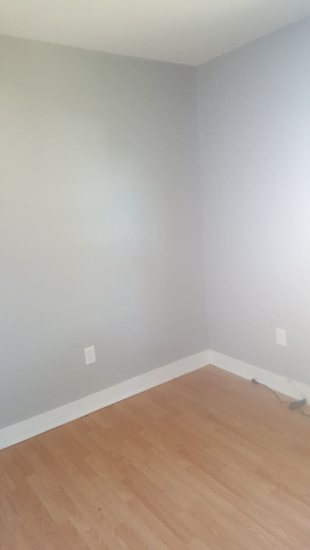 Building Photo - 104 N Cedar Ave