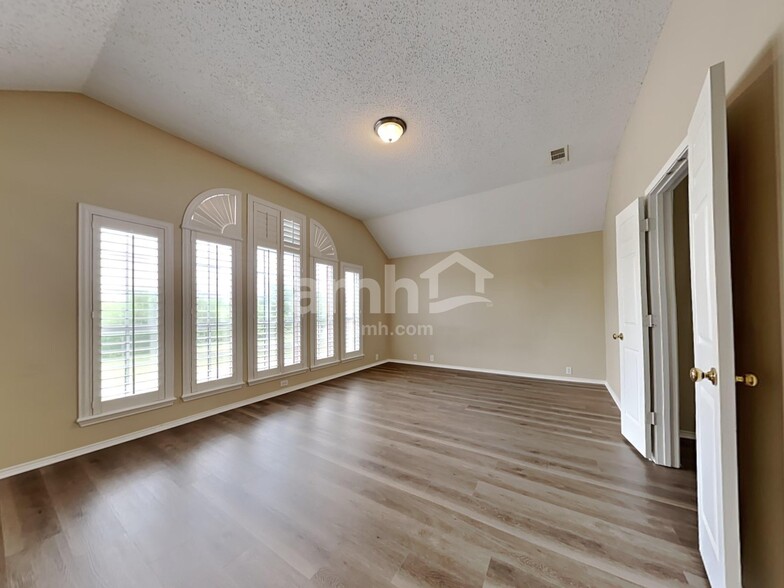 Building Photo - 7847 Teal Dr