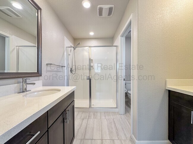 Building Photo - 3331 Rosenblatt St