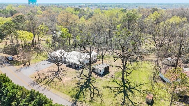 Building Photo - 1216 Old Rdg Rd E