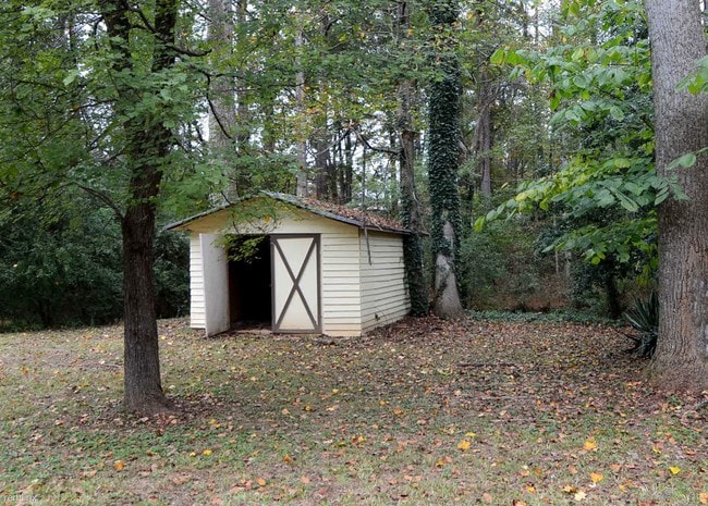 Building Photo - 3 br, 2 bath House - 233 Lucan Way