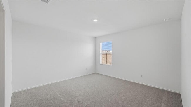 Building Photo - 221 Stumpy St