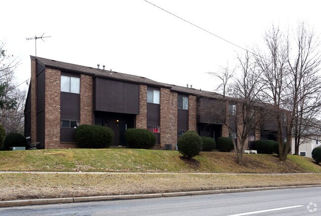 Primary Photo - 338 E Portage Trl