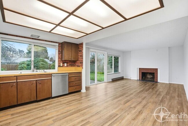 Building Photo - 9507 NW 18th Ave