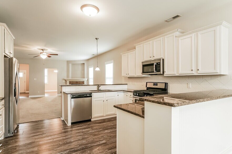 Building Photo - 38 Birdo Point Way