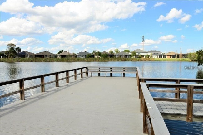 Building Photo - 10643 Lake Montauk Dr