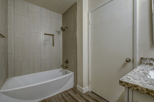 Building Photo - TOTALLY RENOVATED Summerlin Condo - Lake M...