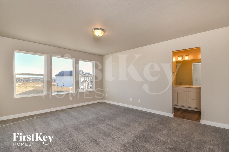 Building Photo - 10405 Luneth Dr