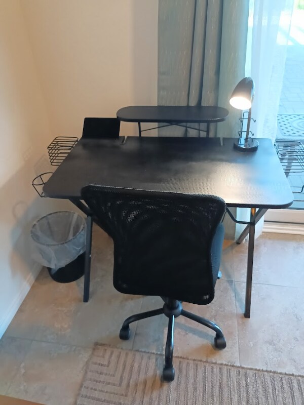 Building Photo - 1620 1/4 York Dr