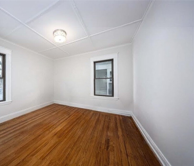 Bedroom - 76 Atlantic St