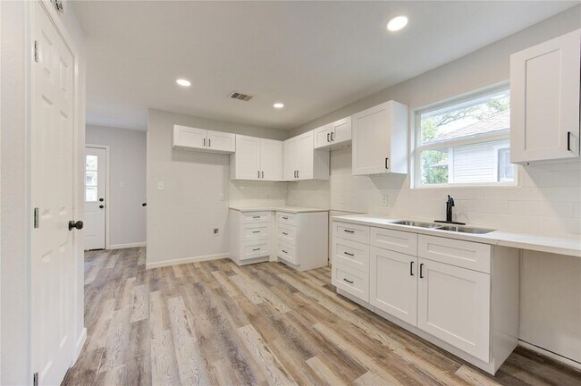 Building Photo - 3705 Rawley St