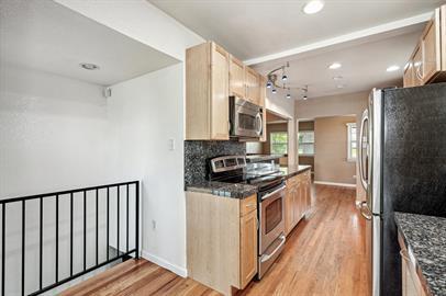 Building Photo - Cory-Merrill Charmer