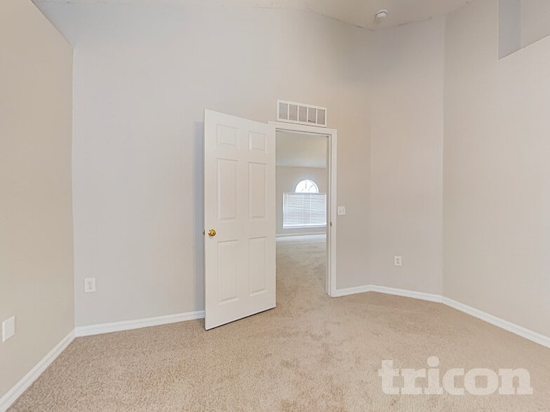 Building Photo - 13822 Gentle Woods Ave