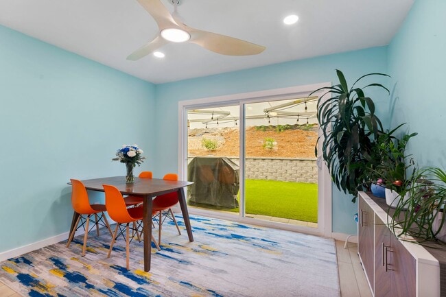 Building Photo - SPACIOUS 4 BEDROOM/2 BATHROOM HOME FOR REN...