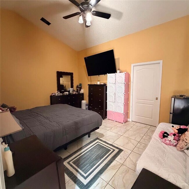 Building Photo - 12697 Enclave Dr