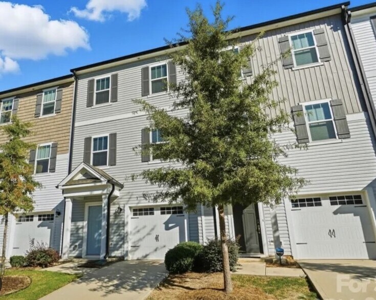Building Photo - 12009 Chesapeake Mallard Dr