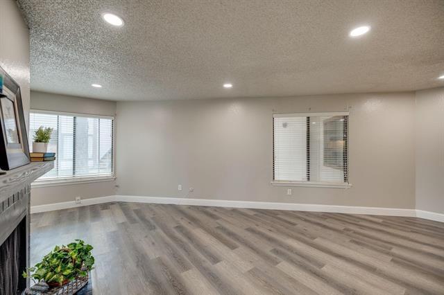 Building Photo - 2304 Balsam Dr