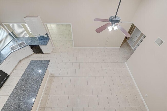 Building Photo - 2302 Brook View Ln