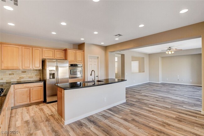 Building Photo - 2536 Sturrock Dr