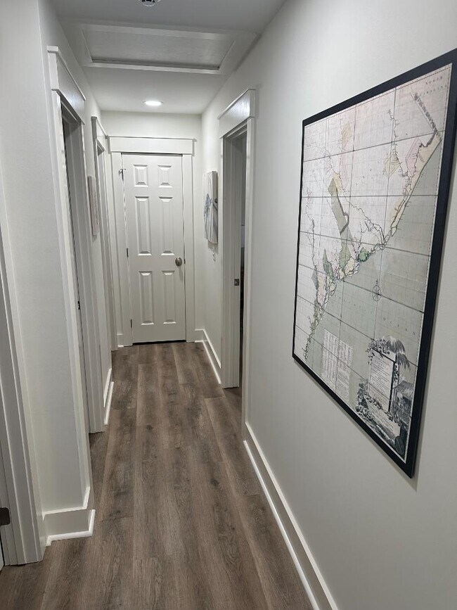 Building Photo - 44 Red Cedar St