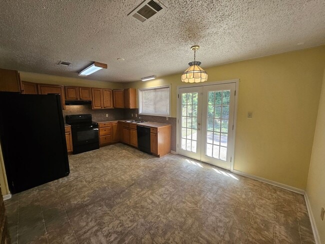 Building Photo - 110 Kimberly Dr