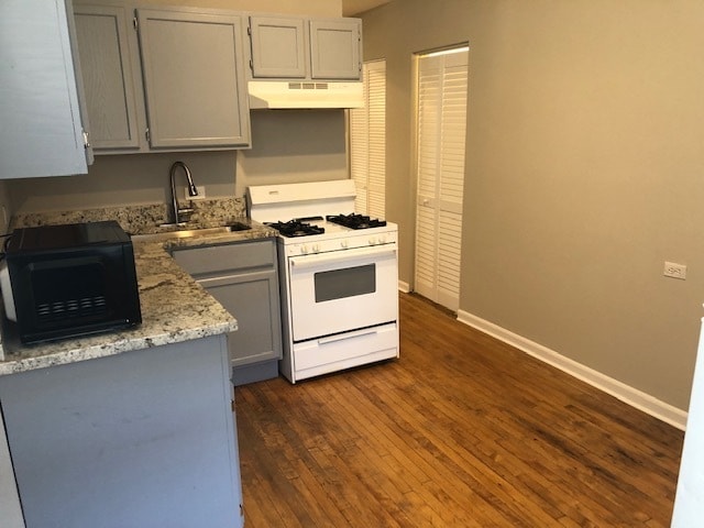 Building Photo - 1107 N Western Ave