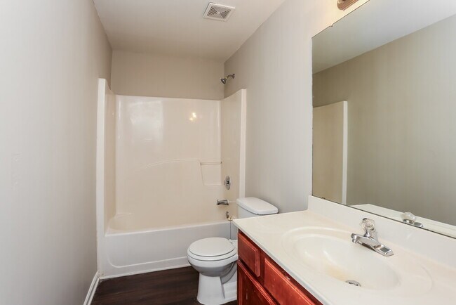 Building Photo - 5941 Apple Grove Rd NE