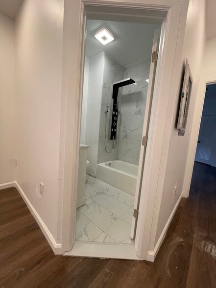 Building Photo - 1318 N 57th Street