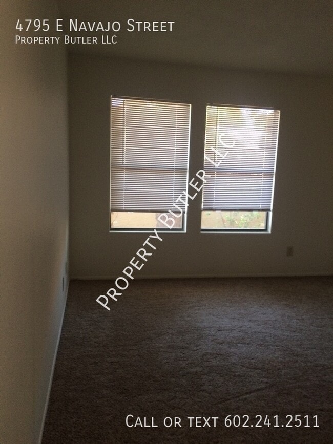 Building Photo - 4795 E Navajo St