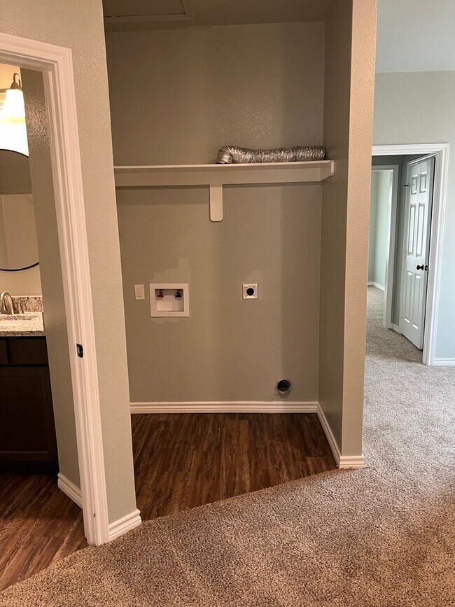 Building Photo - 113 Village N