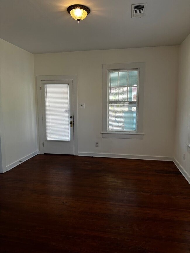 Charming 1928 Historic Cottage in Downtown... 112 S Florida Blanca St Pensacola FL 32502