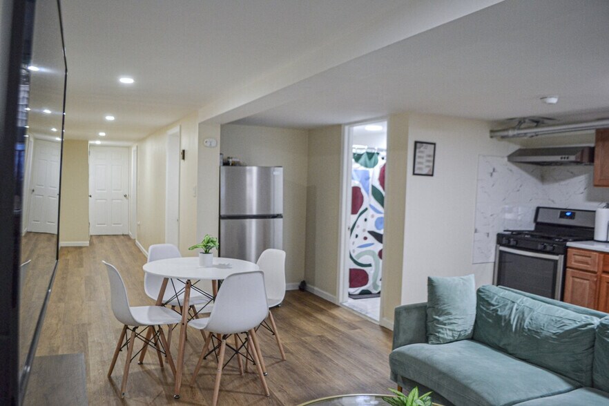 Building Photo - 4105 Fort Hamilton Pkwy