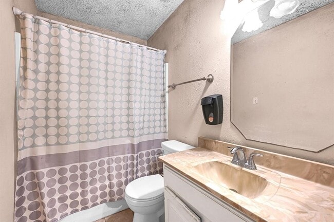 Building Photo - 8829 Carousel Ln