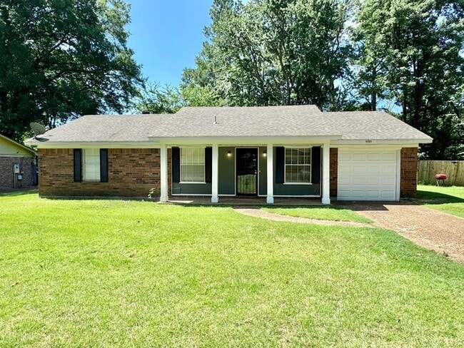 Primary Photo - 5595 Briarwood Dr