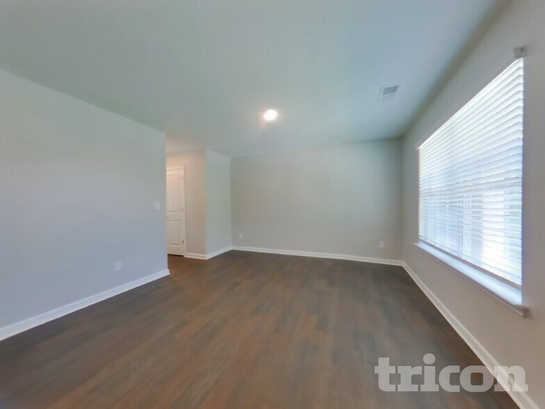 Building Photo - 205 Brenett Francis Ct