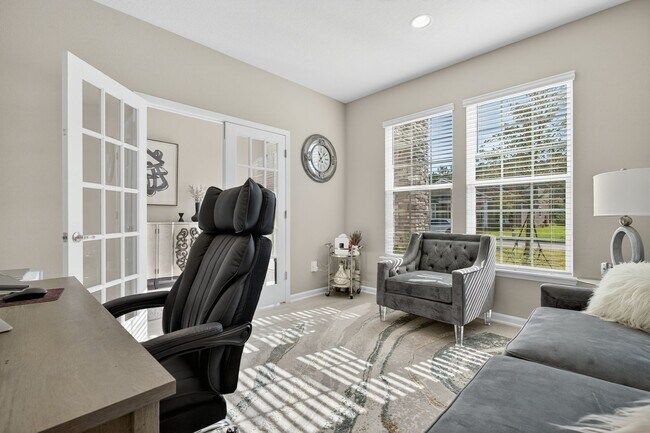 Building Photo - Fully Upgraded Home