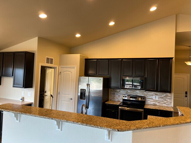 Building Photo - 878 Gold Canyon Rd