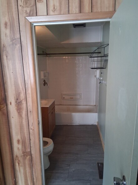 Building Photo - 210 29th St