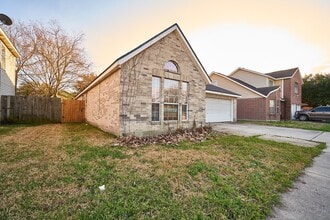 Building Photo - 1914 Marvell Dr