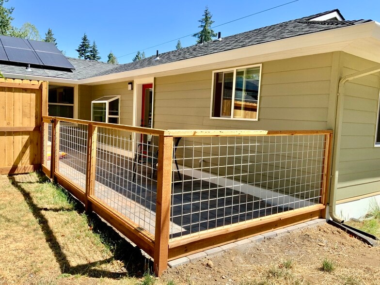 Back Patio - 9001 Mt Jefferson Ave