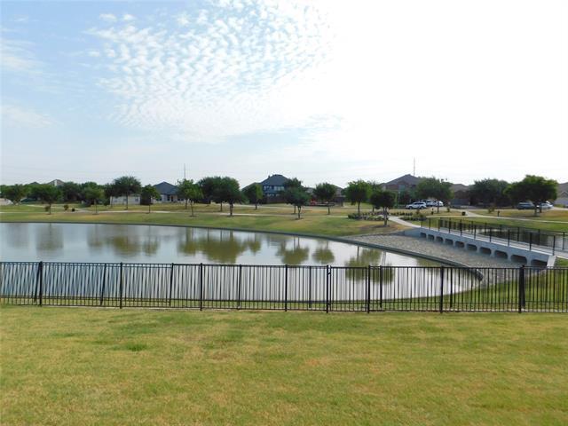 Building Photo - 14904 Riverside Dr