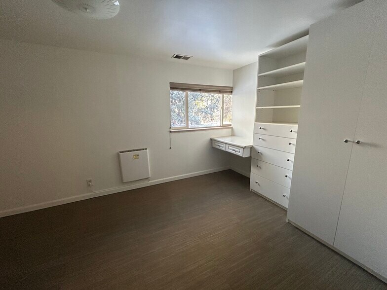 Building Photo - 6555 W 10th Pl