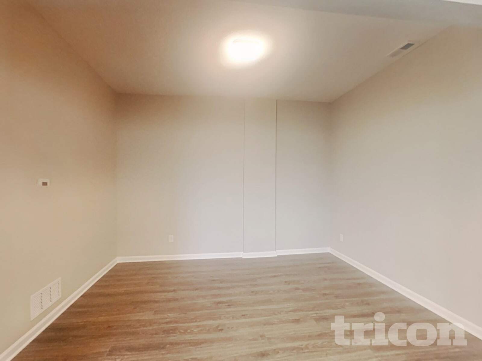 Building Photo - 1098 Tomahawk Pl